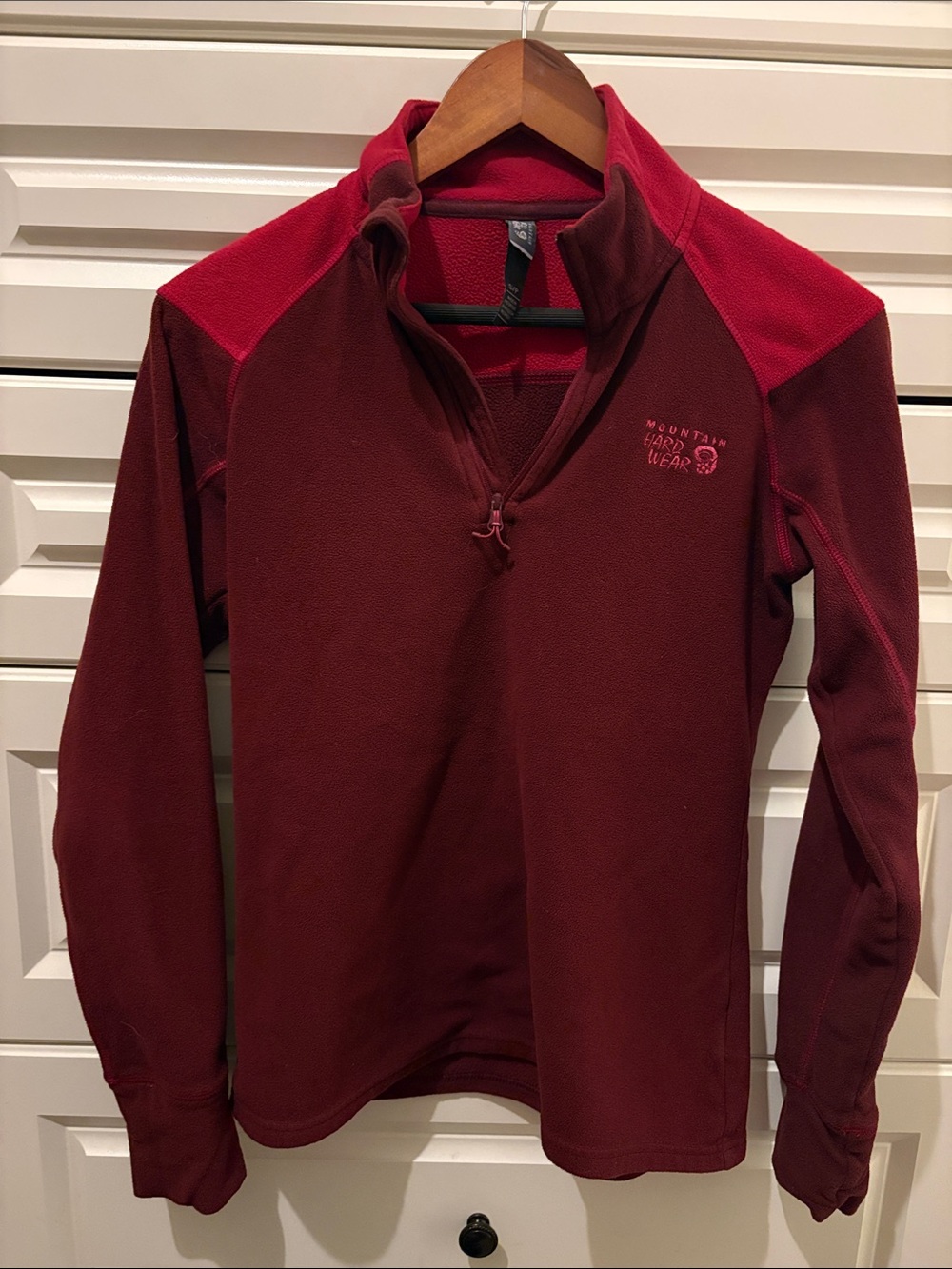 Mountain Hardwear Women's Two-Tone Burgundy Quarter-Zip Fleece